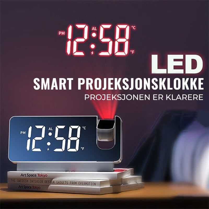 Projeksjonsklokke i elegant svart og hvitt design, viser tid på vegg/tak, med justerbar projektor og lysstyrke.