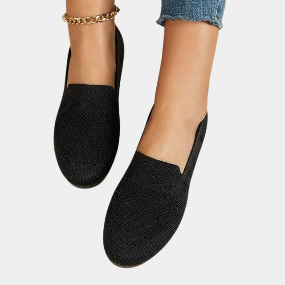 "Pustende damesko loafers i blått, stilige og komfortable med luftende materiale, perfekt for daglig bruk."