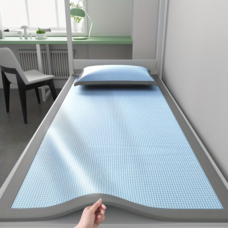 Kjølende madrassbeskytter med pustende design, perfekt for varme netter og soveromskomfort.