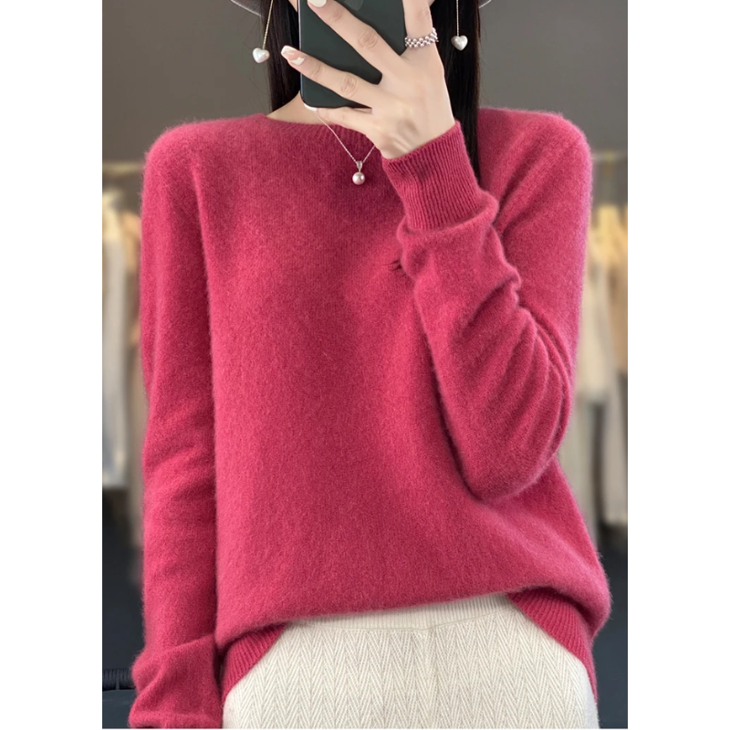 "Ravikna genser i myk cashmere for kvinner, beige farge, langermet og tidløs design for høsten."
