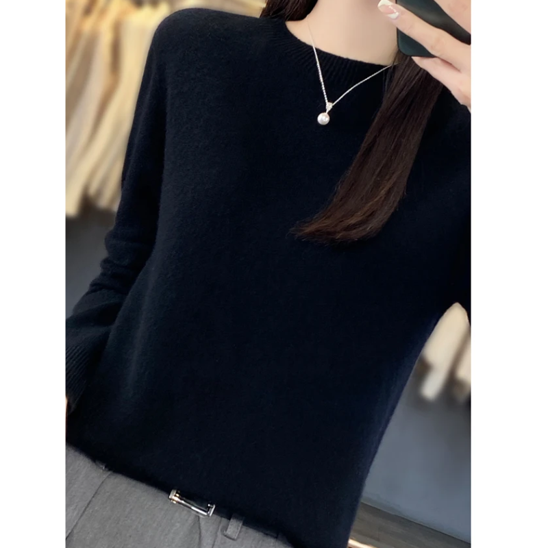 "Ravikna genser i myk cashmere for kvinner, beige farge, langermet og tidløs design for høsten."