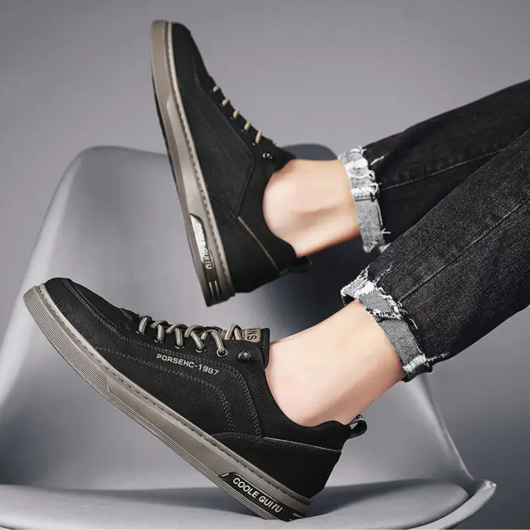 Herresneakers i retro stil, allsidig og komfortabel med dempet såle, ideell for aktiv hverdag.
