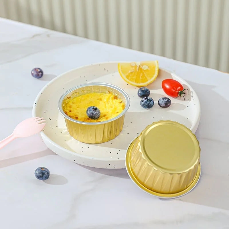 "Rund tinnkopp av aluminiumsfolie 125ml, perfekt for baking og grilling, viser slitesterkt og gjenbrukbart design."