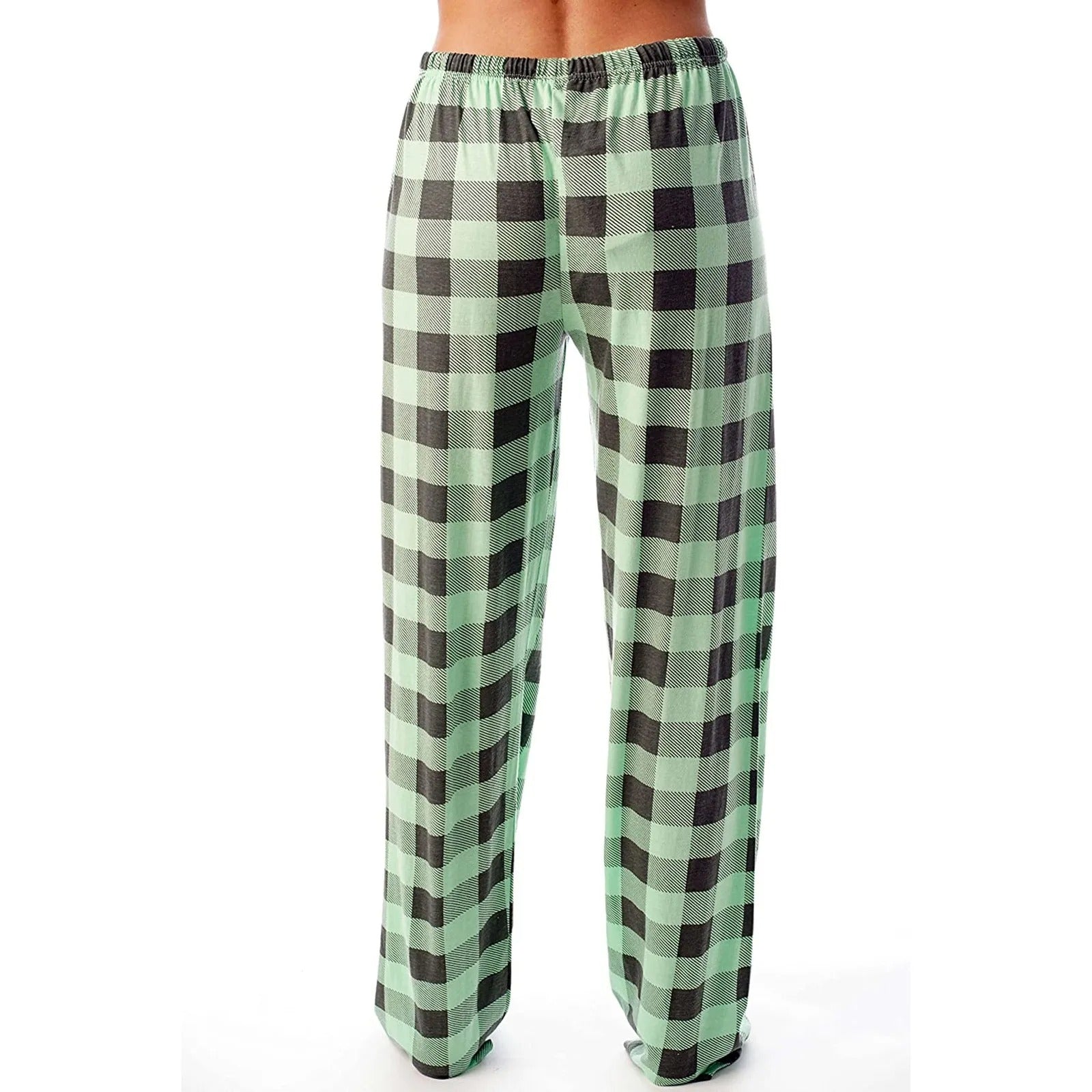 Vinterpyjamas i rutete mønster for kvinner, gir varme, stil og uovertruffen komfort for kalde kvelder.