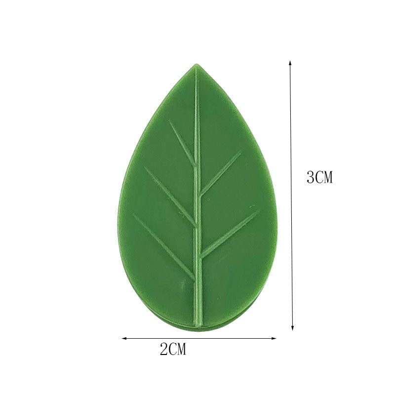 Robust plantestøtte for klatreplanter med selvklebende veggfeste, varig organisering for hjemmet.