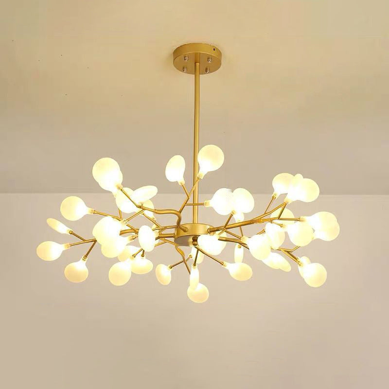 "Simplicity-lysekrone med LED, moderne minimalistisk design, holdbar akryl, mykt lys for innendørs belysning."