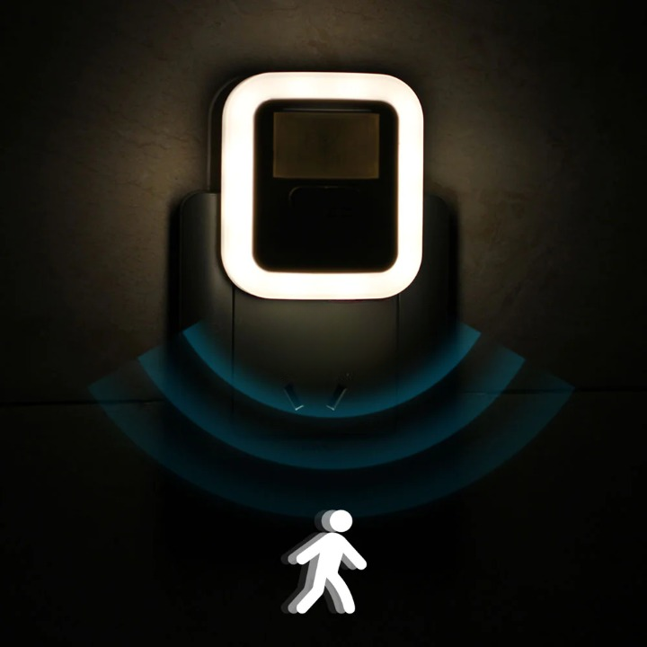 Automatisk LED nattlys med bevegelsesdeteksjon, perfekt for soverom og trapper.