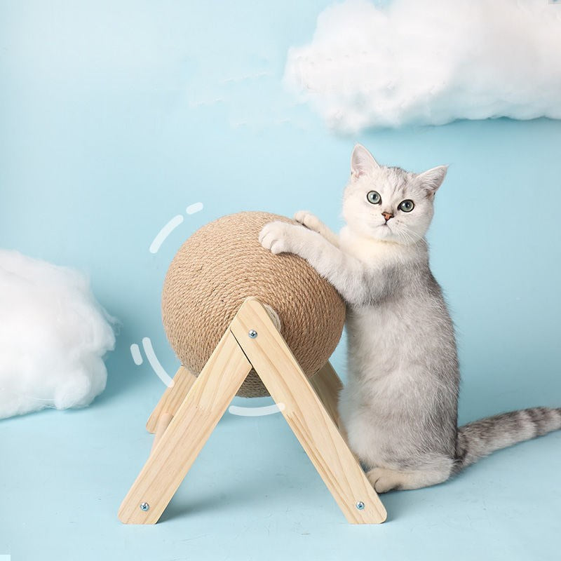Aktiviserende kloreleke for kattunger og voksne katter. Snurrende ball av hamp og solid tre.