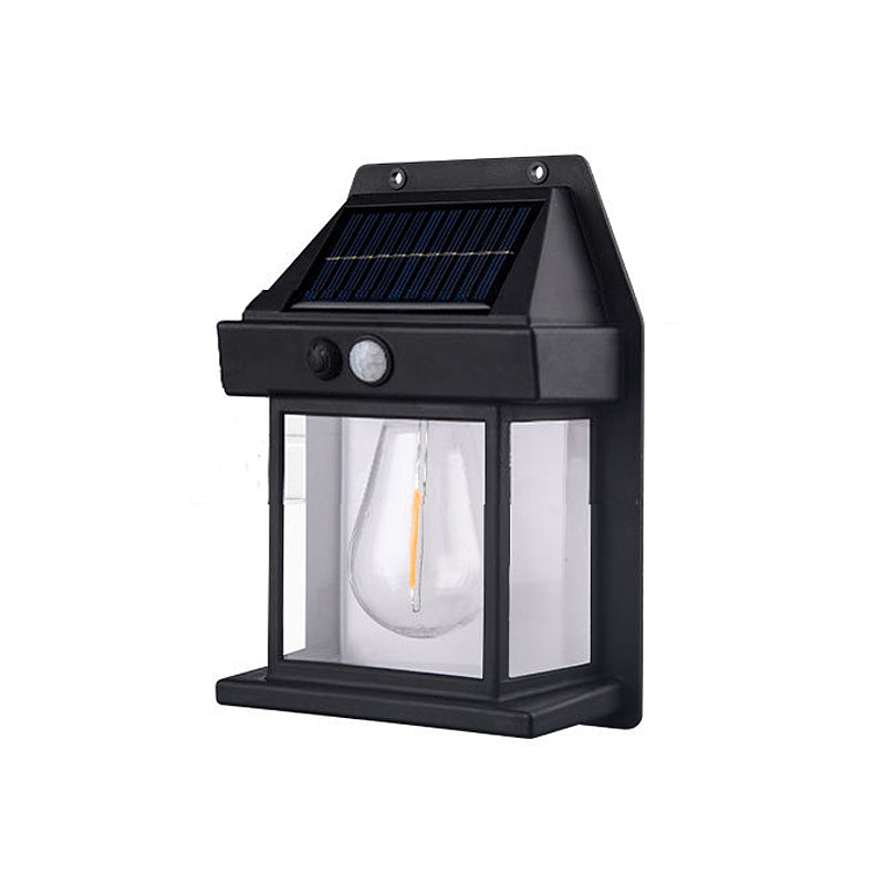 Solcelledrevet utendørs vegglampe med LED, robust metallkropp, smart sensor, IP65, ideell for terrasser og hager.