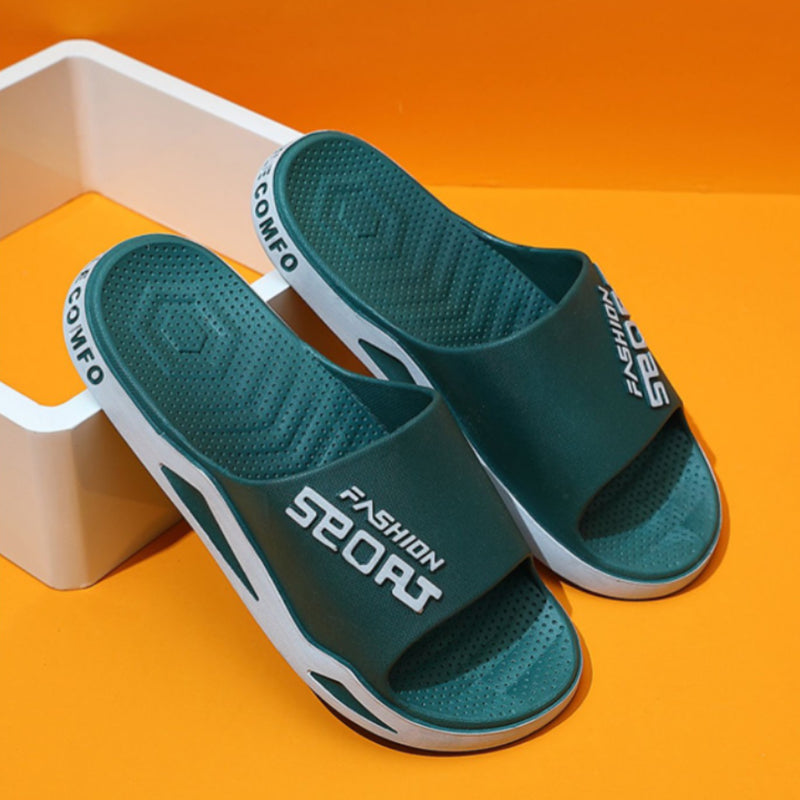 "Sports sandaler for menn med unikt design, pustende materiale, slitesterk såle. Perfekt til innendørs og utendørs bruk."