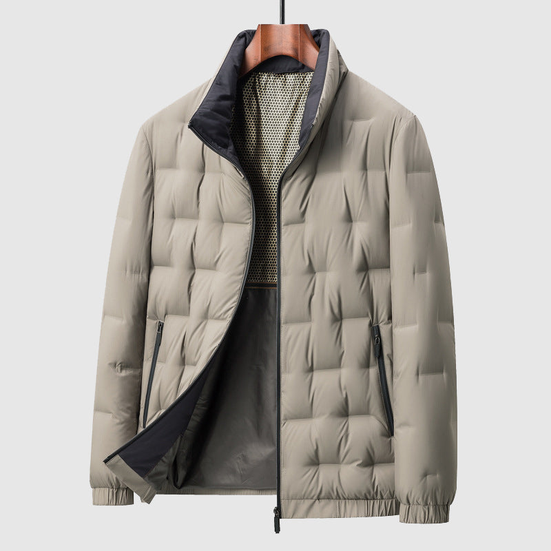 Quilted herrejakke med vannavstøtende og vindtett skall. Perfekt varm utejakke for kalde dager.