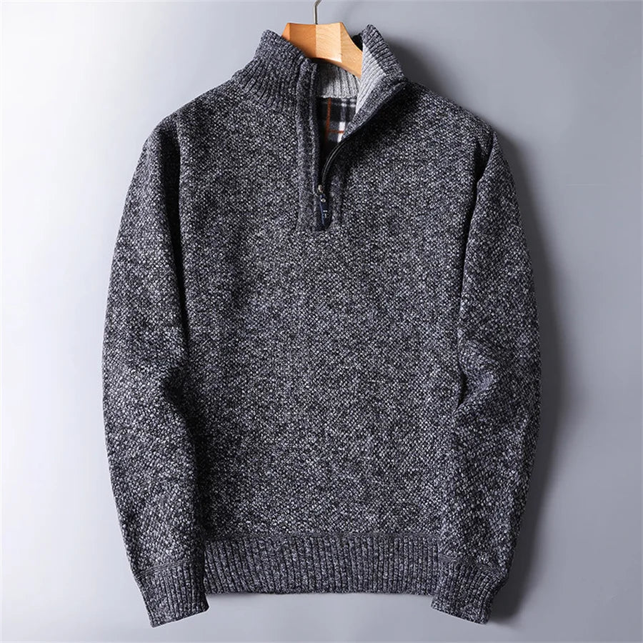 Perfekt lag-på-lag herregenser half zip med høy nakke og glidelås. Varm og allsidig.