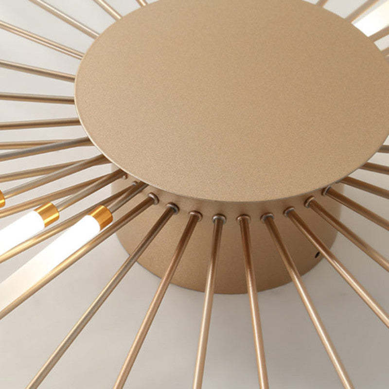 "Stilfull metallisk taklampe med LED-lys og fyrverkerimønster, tilgjengelig i gull og svart, for moderne hjem."