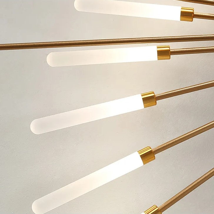 "Stilfull metallisk taklampe med LED-lys og fyrverkerimønster, tilgjengelig i gull og svart, for moderne hjem."