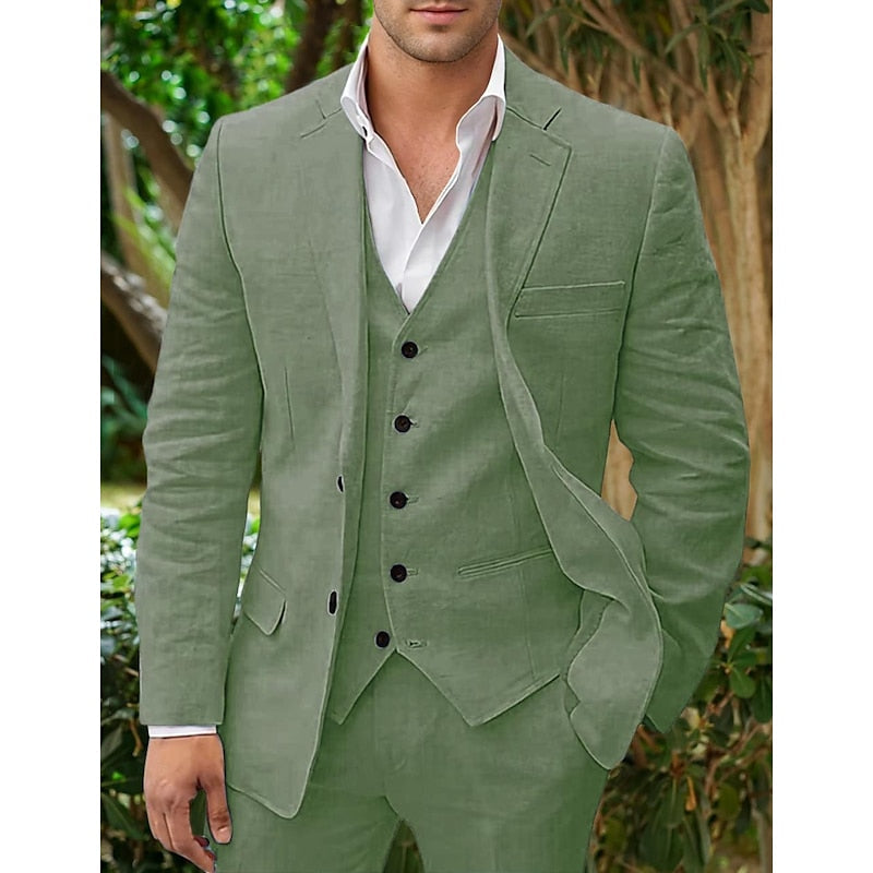 "Stilig 3-delt linsesett for menn med blazer, vest og bukser i delikat farge, perfekt for formelle anledninger."