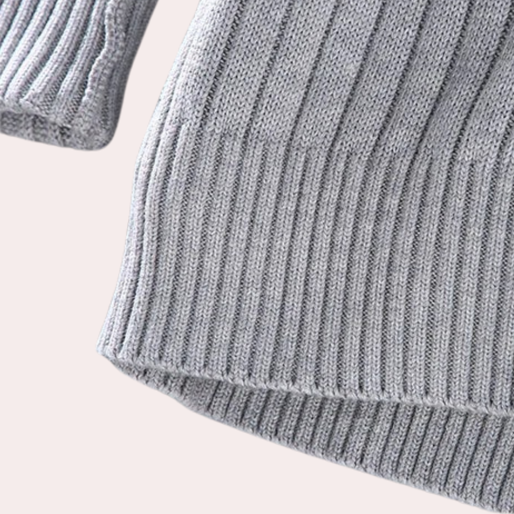 "Stilig strikket cardigan med glidelås, for menn. Farger: grå, svart, mørkegrå, mørkeblå. Tidløst design."