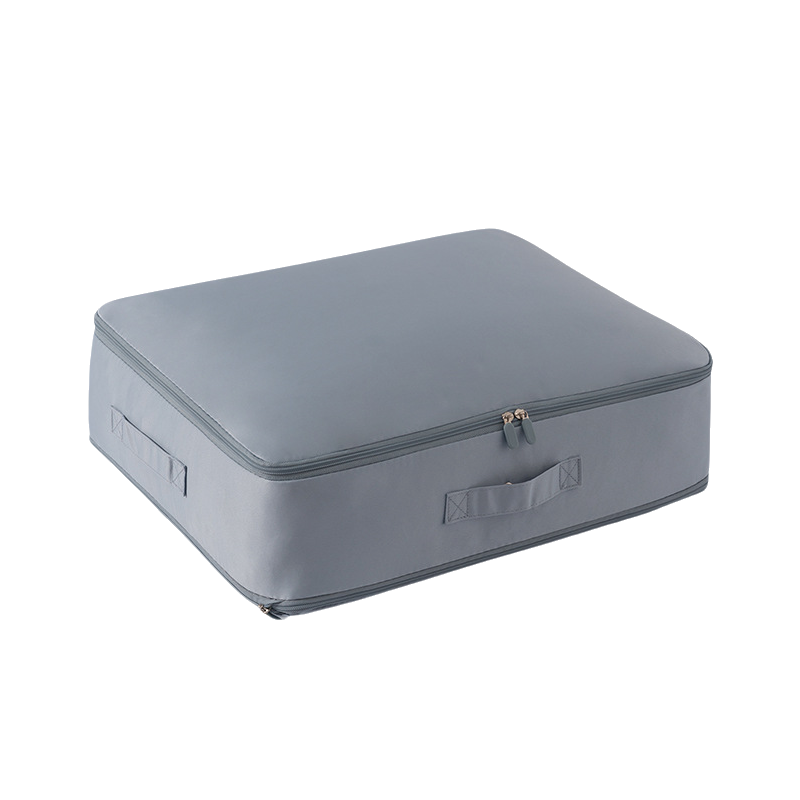 "Stor kompresjons oppbevaringspose i pustende sateng for dyner, med håndtak og glidelås for enkel transport og lagring."