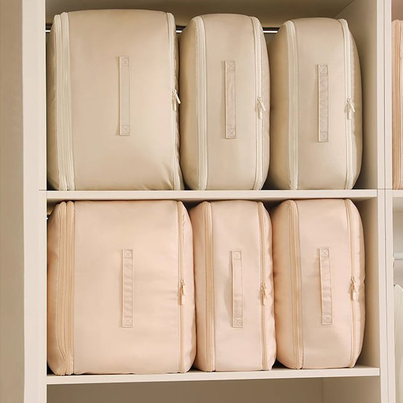 "Stor kompresjons oppbevaringspose i pustende sateng for dyner, med håndtak og glidelås for enkel transport og lagring."