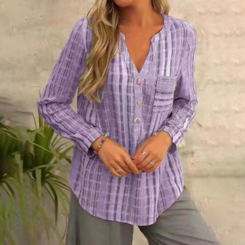 "Stripete langermet bluse med V-hals, uformelt design, viser horisontale striper og lange ermer, perfekt for vår/høst."