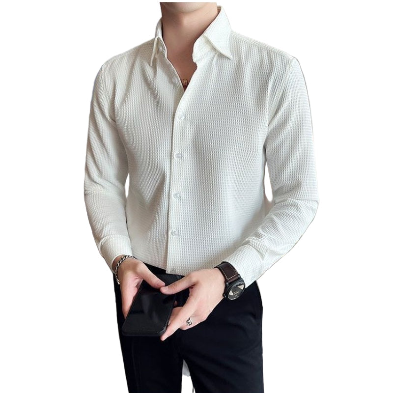 Strukturert herreskjorte i polyester med kent krage. Elegant knappeskjorte for business casual og fritid.