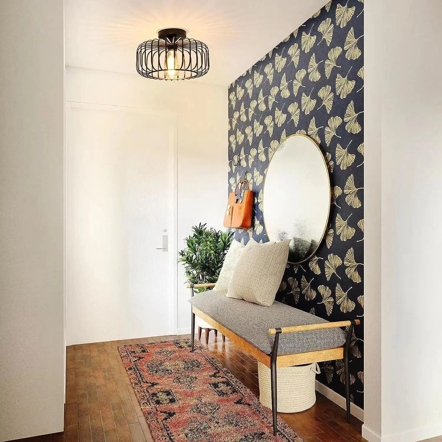 "Taklampe i jern med fugleburdesign, moderne stil, holdbart materialvalg, elegant belysning for hjemmets rom."
