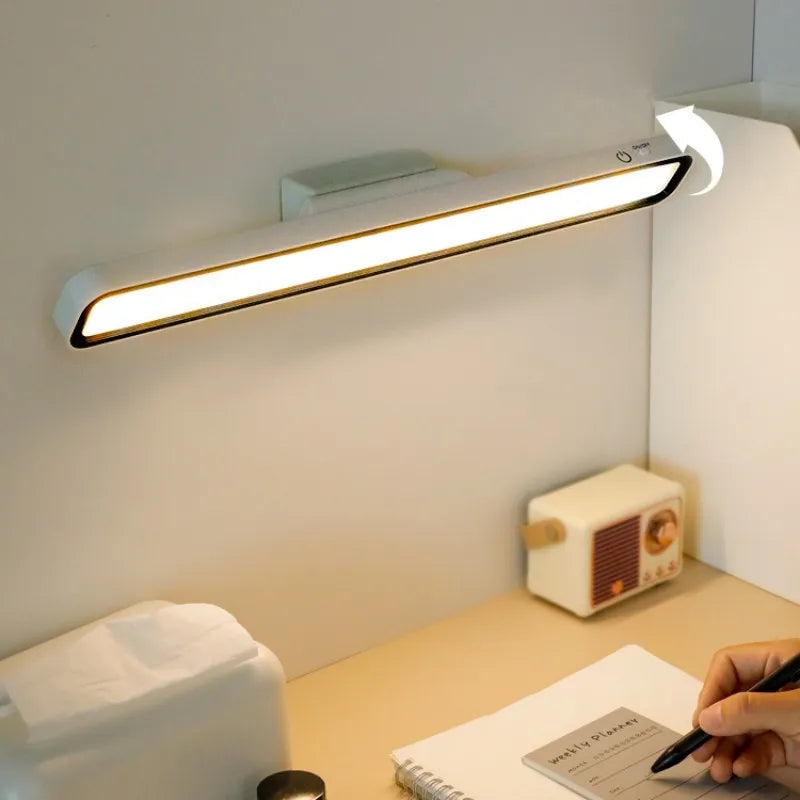 Bærbar LED-lysstang med kraftig magnetfeste, perfekt som arbeidslys.