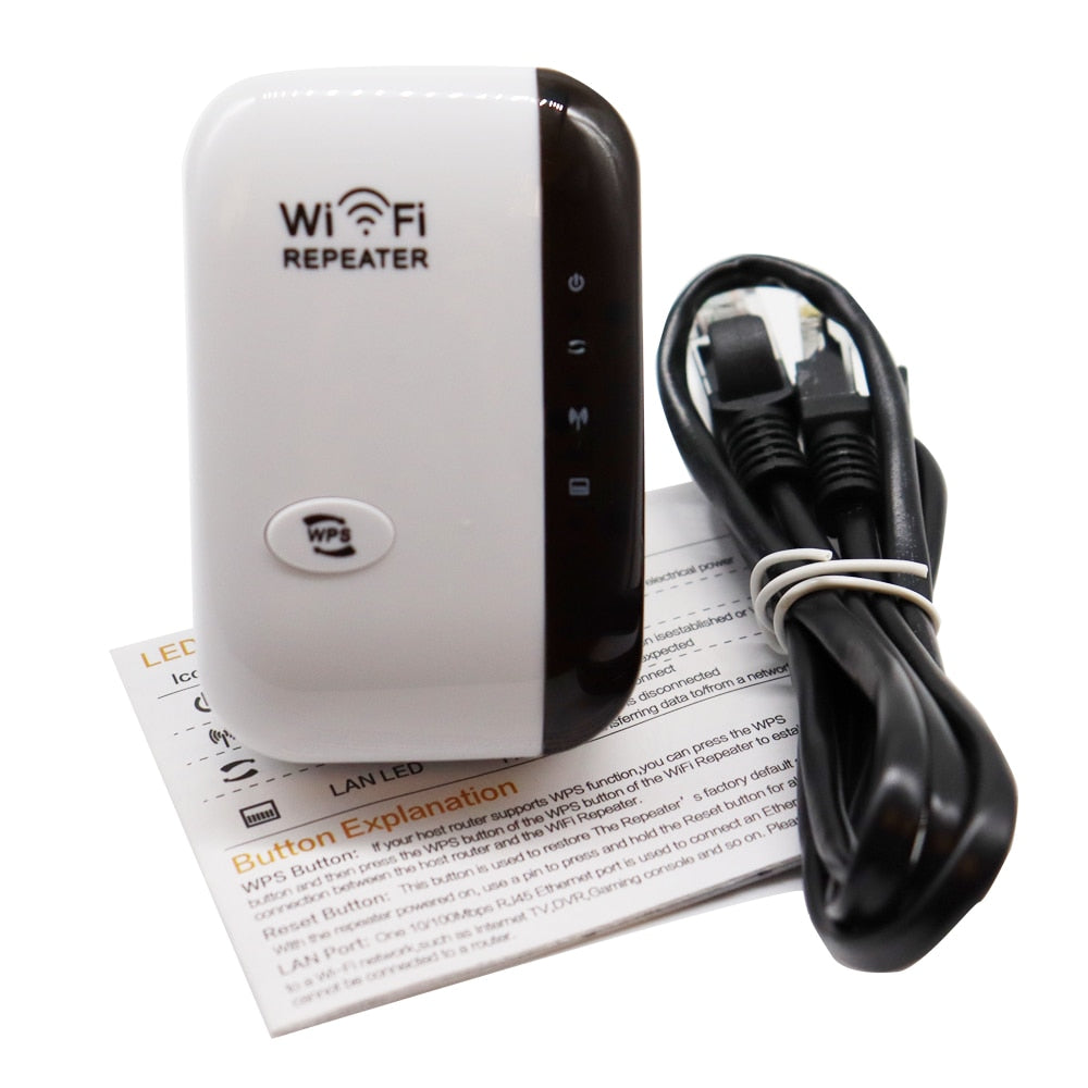 Kompakt hvit WiFi repeater med to antenner for utvidet trådløs internettdekning