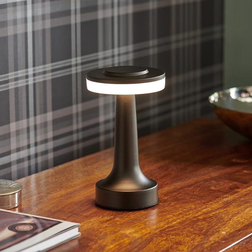 "Trådløs LED-bordlampe med berøringskontroll, elegant design i gull, rosa gull, svart eller sølv, oppladbar og bærbar."