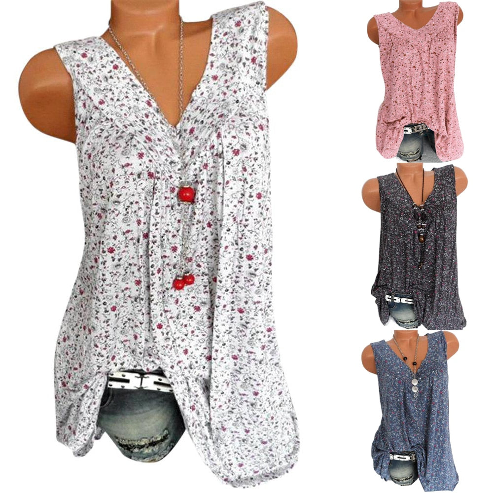 Avslappet og trendy dame sommertopp. V-hals t-skjorte med blomstermønster for en komfortabel sommerstil.