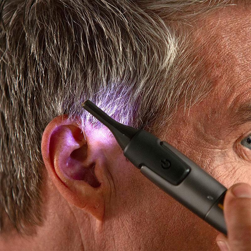 "Ultratynn presisjonstrimmer med justerbart bladhode og LED-lys, perfekt for detaljert trimming uten irritasjon."