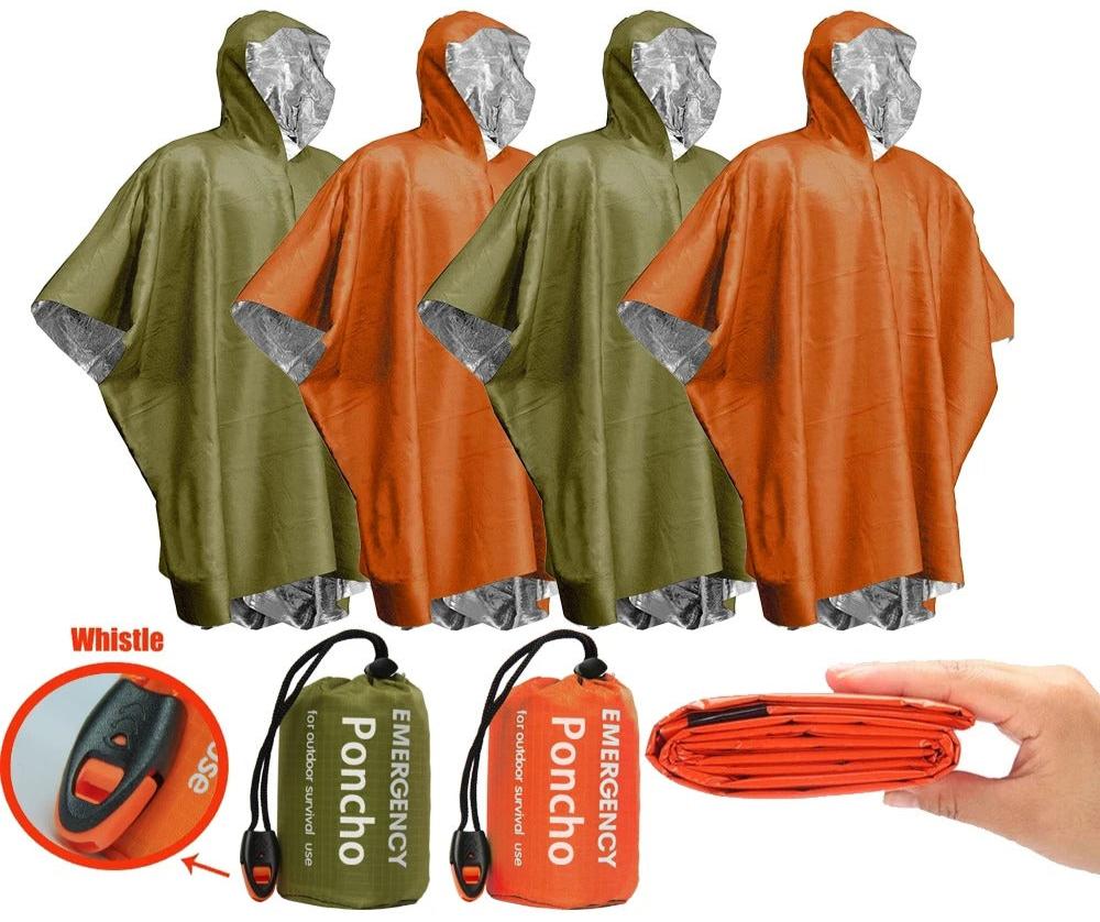 Vanntett og lettvekt regnponcho i 3-i-1 design, ideell for camping, turer og effektiv værbeskyttelse.