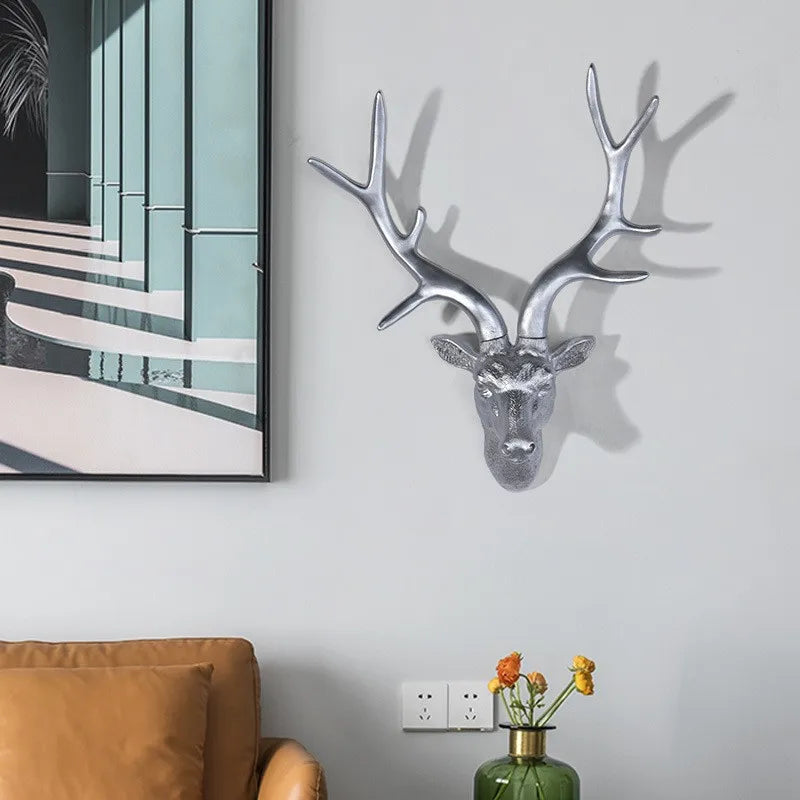 Stilfull 3D hjort veggdekorasjon, harpiksmateriale, gir et rustikt preg til ethvert rom