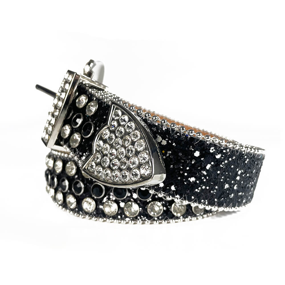 Glitrende strassbelte, unisex, med skinnende diamanter og spenne. Perfekt til jeans og kjole.