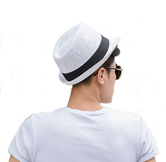 Nærbilde av båndet på unisex halmhatt, en stilren panamahatt/fedora for sommeren.