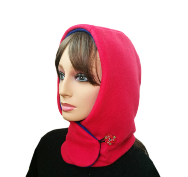 Varmt unisex hetteskjerf i myk strikk, ideelt for kalde vinterdager. Beskytter hode og nakke.
