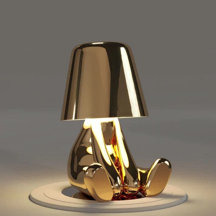 Liten dimbar bordlampe, varmhvit LED og tidløs lysdesign for ethvert interiør.