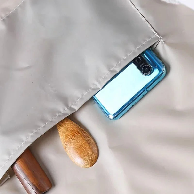 Moderne unisex forkle, olje- og smussavvisende. Et must for det travle kjøkken og grilling.