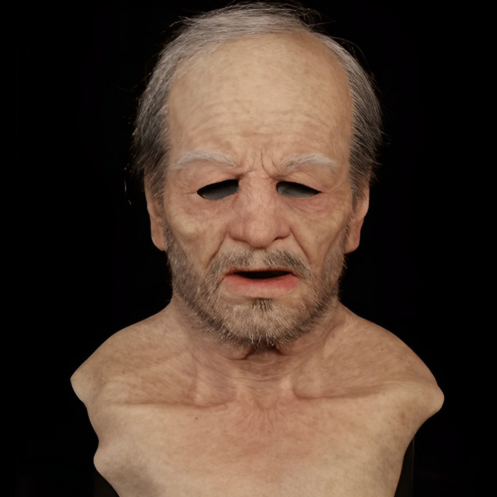 Detaljert bestemor ansiktsmaske i lateks, perfekt for Halloween og cosplay.