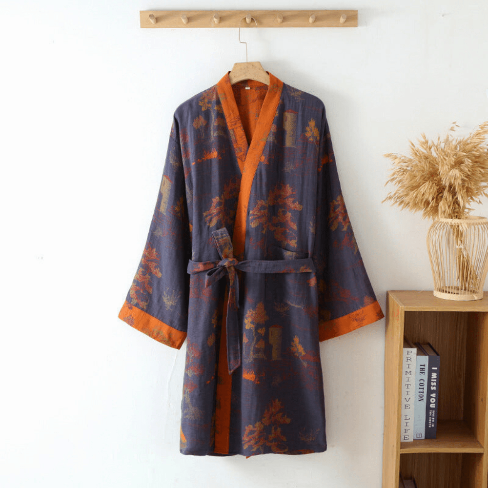 Myk unisex morgenkåpe med retrodesign. Perfekt for komfort, avslapning og velvære hjemme eller på spa.