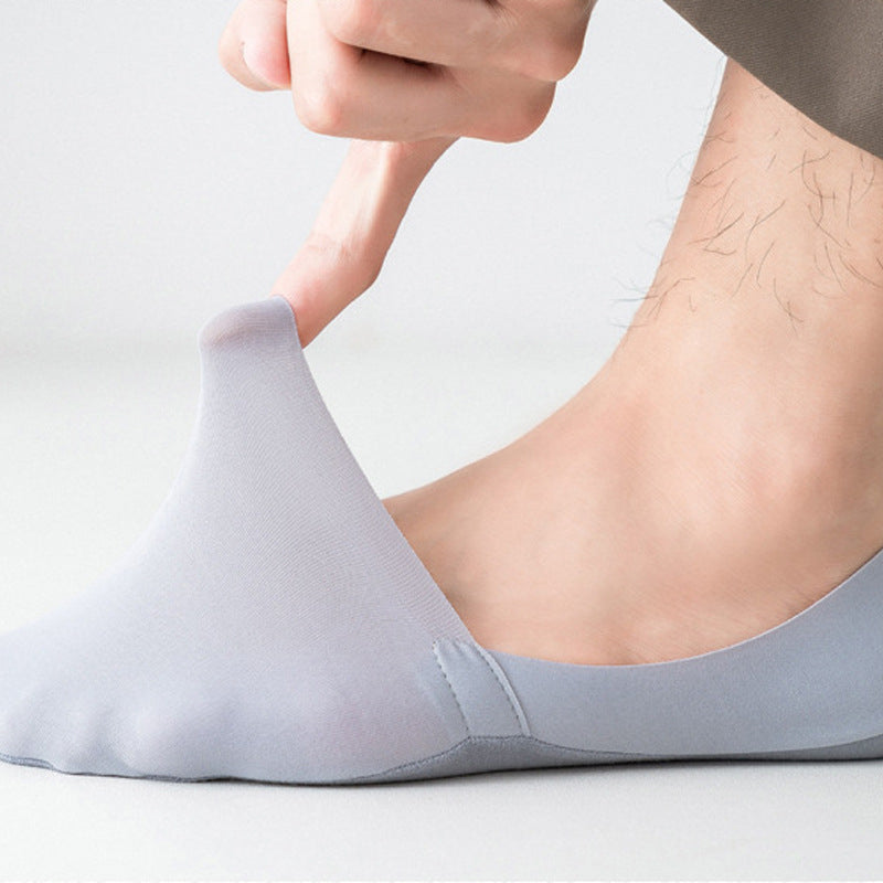"Usynlige antiskli sokker for kvinner, svart, elegant design, pustende materiale, perfekte for pumps og joggesko."