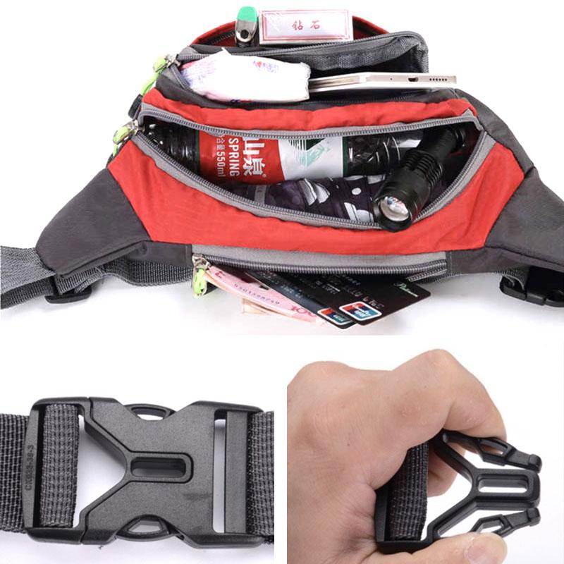 "Vanntett multifunksjonell midje bag i svart nylon, justerbart belte, flere rom, ideell for utendørsaktiviteter."