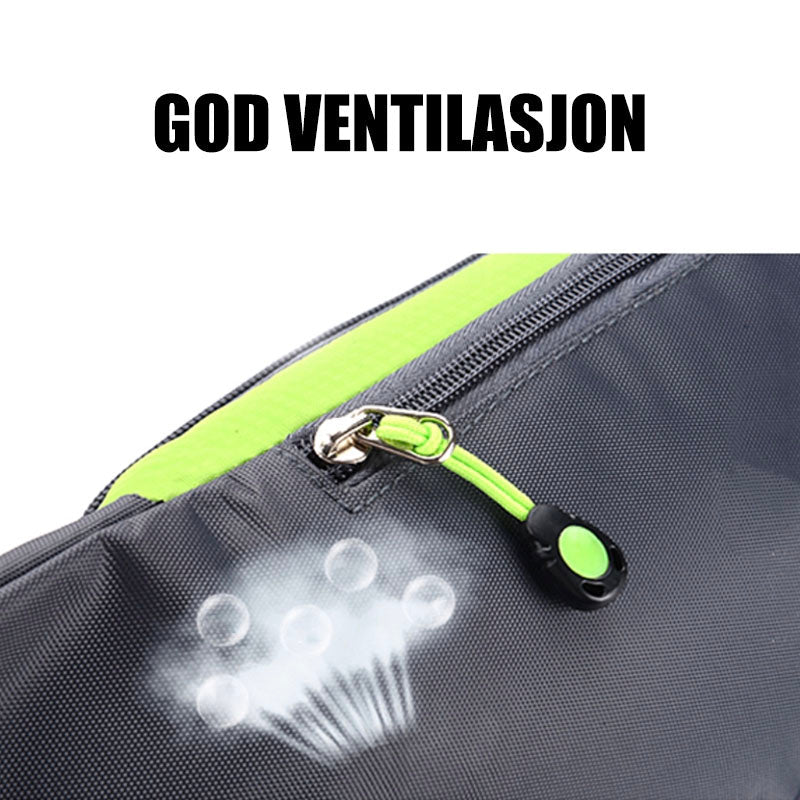 "Vanntett multifunksjonell midje bag i svart nylon, justerbart belte, flere rom, ideell for utendørsaktiviteter."