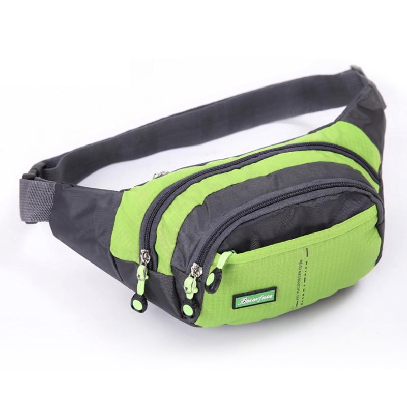 "Vanntett multifunksjonell midje bag i svart nylon, justerbart belte, flere rom, ideell for utendørsaktiviteter."