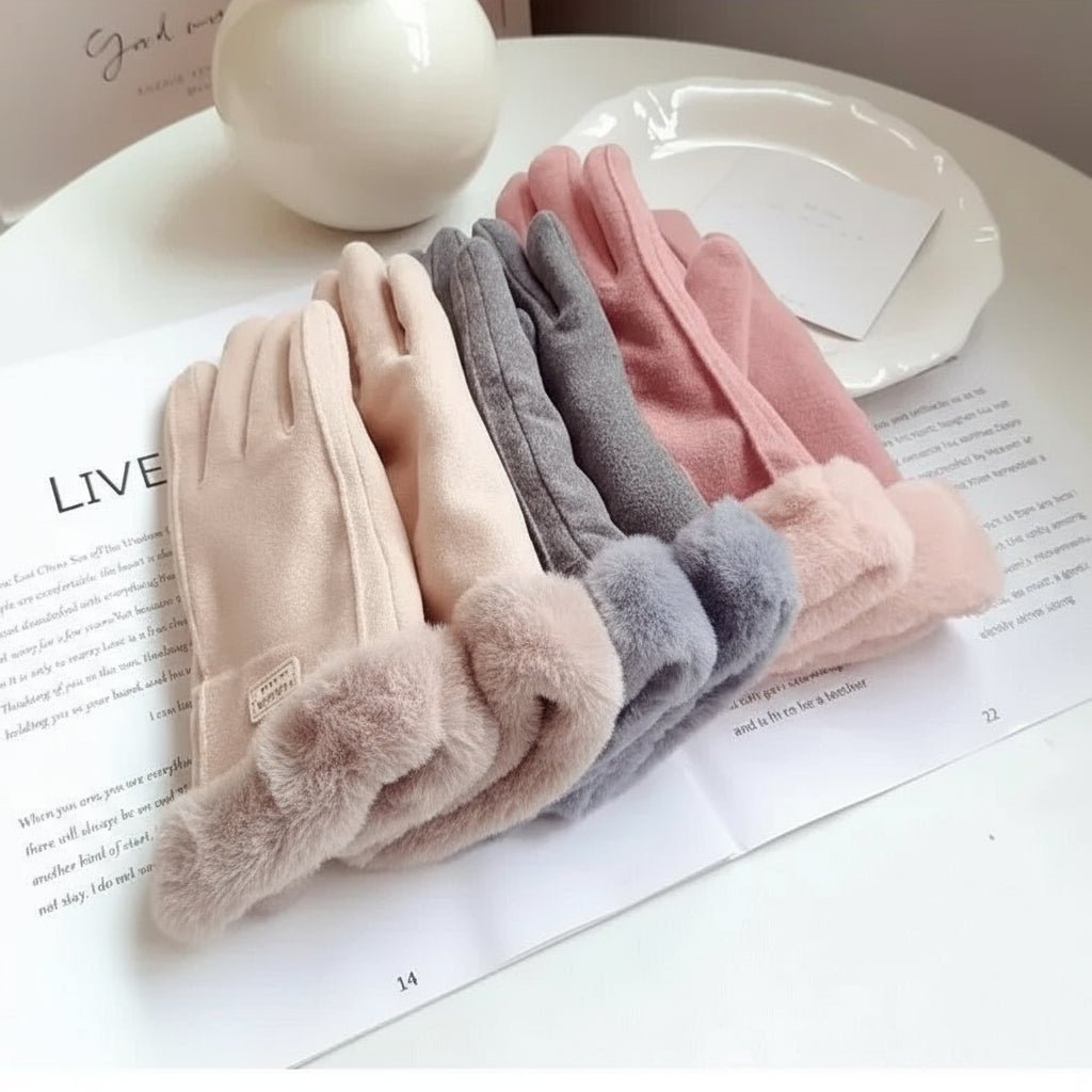 Stilige vinterhansker for damer, designet for varme og komfort i kaldt vær. Essensielle hverdagshansker.